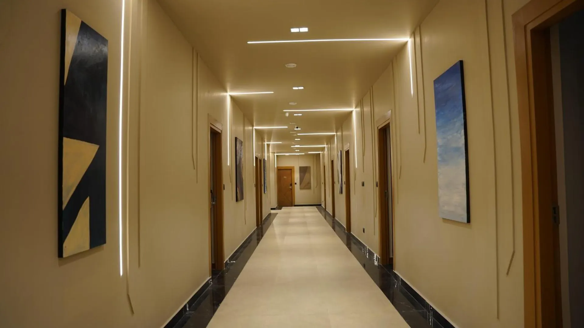The Continental Inn & Suites Mysore 3*,