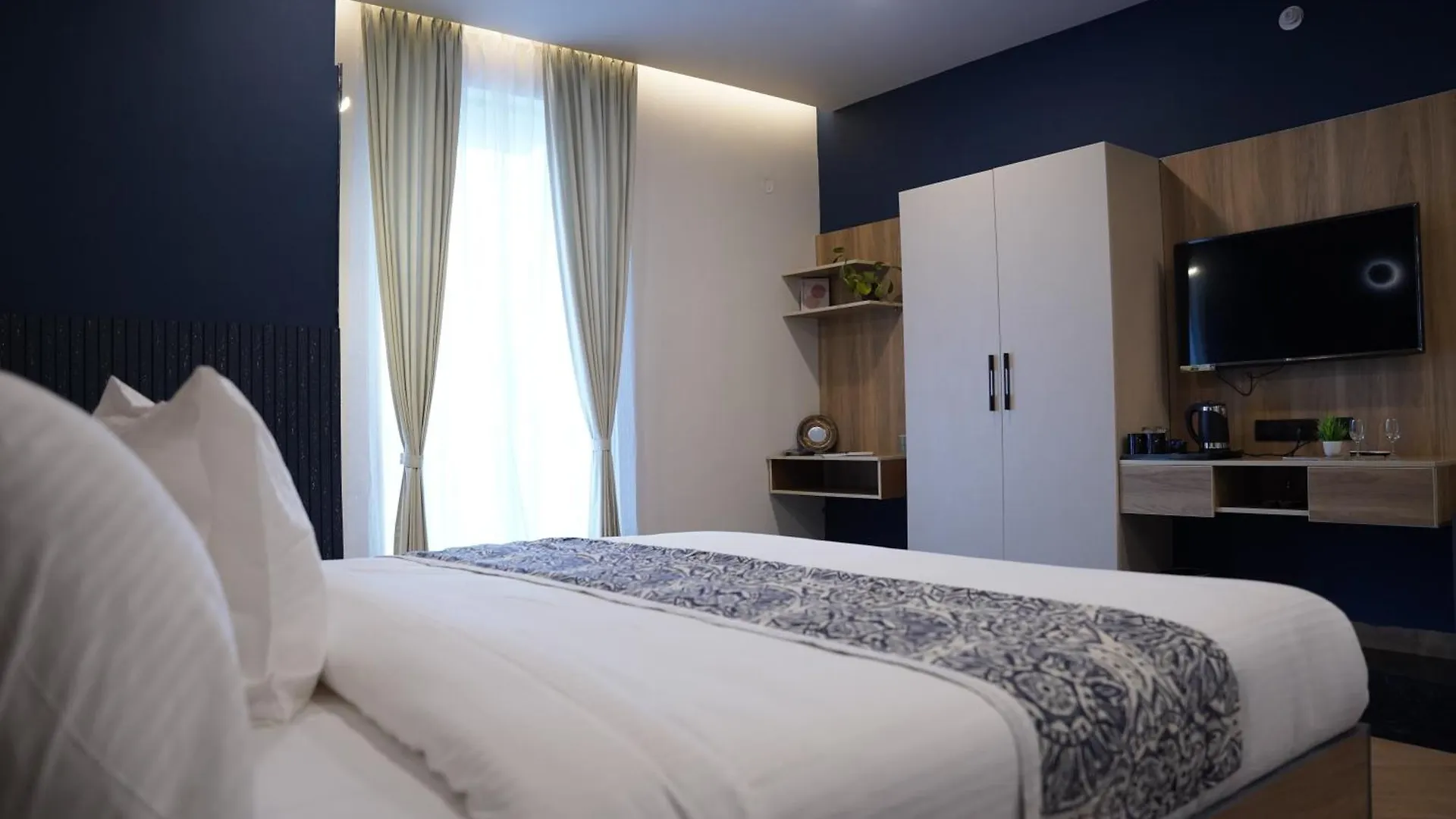 The Continental Inn & Suites Mysore Hotel